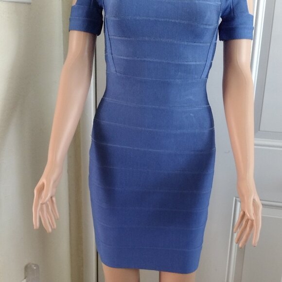 Rachael G Stretch Dress with Short Sleeves, Blue, Size S. - Picture 10 of 12